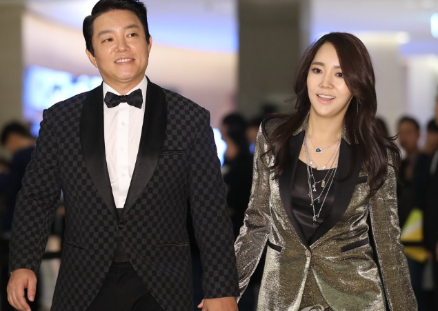 이윤진, 이범수와 이혼