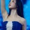 튜브탑 입은 오마이걸 유아 겨드랑이