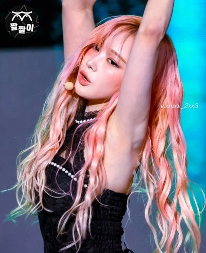 외모 리즈 갱신중인 에스파 지젤 겨신감