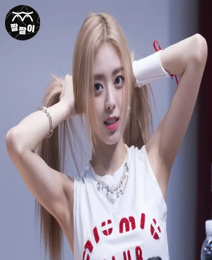 있지 팬사인회 유나 겨신감
