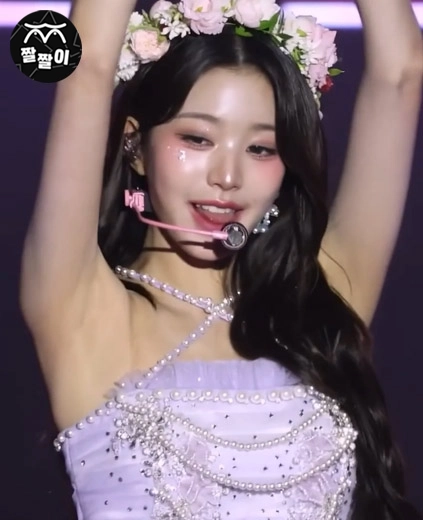 장원영 요염한 겨드랑이 오픈