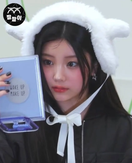 너무 귀여운 아기 같은 아일릿 원희