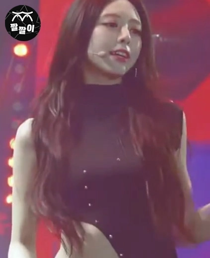 있지 유나 전매특허 슬랜더 몸매