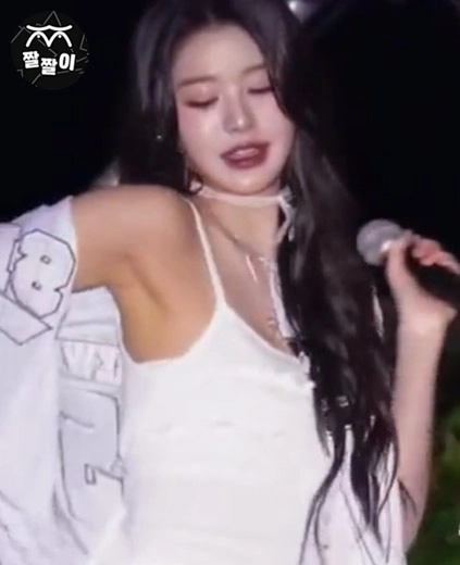 대학 행사 뛰는 장원영 물오른 색기