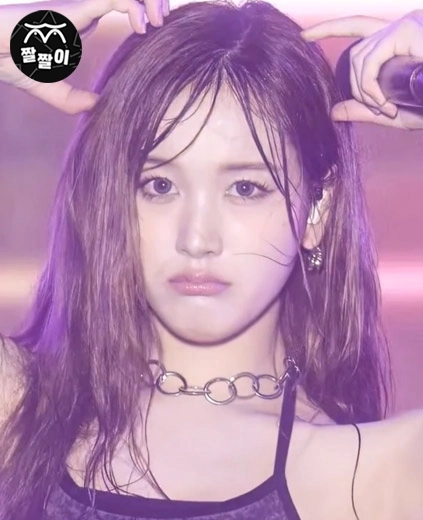 스테이씨 재이 적나라한 겨드랑이