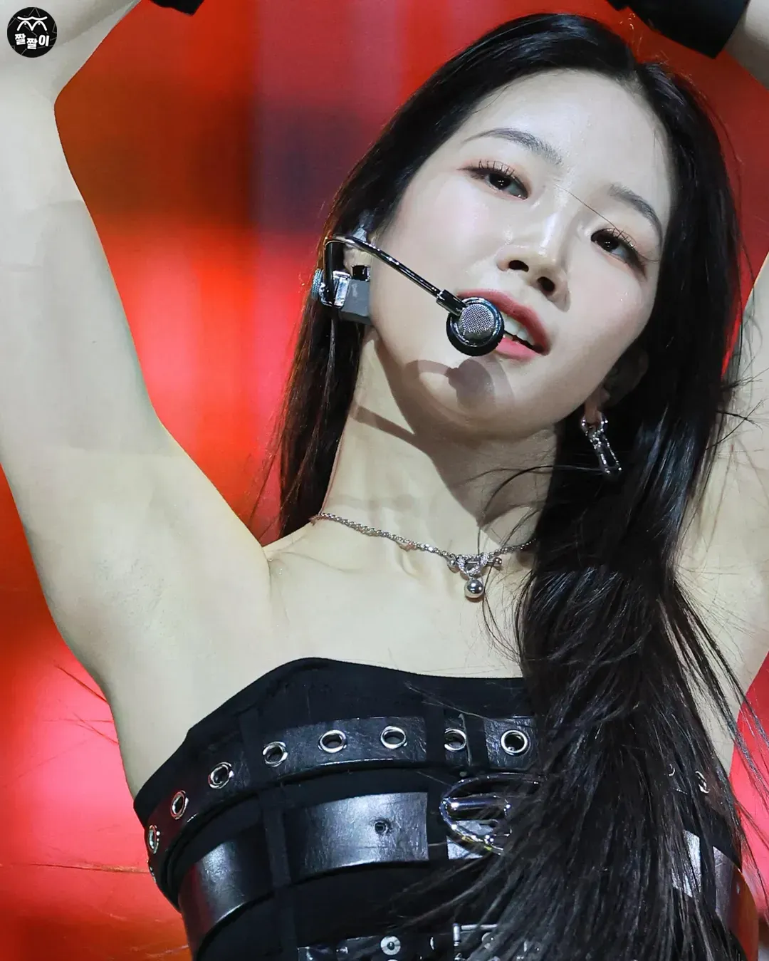 겨로즈업 당한 르세라핌 카즈하 털겨