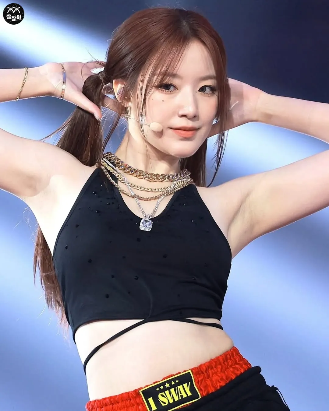 음방 홀터넥 입은 아이들 슈화 쭈글겨