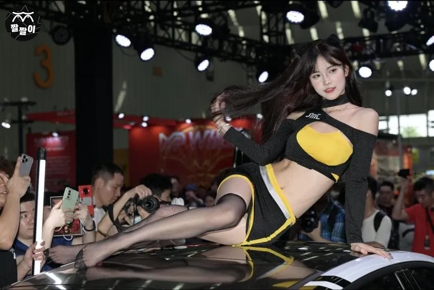 모터쇼 레이싱걸 검스 발바닥