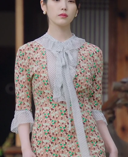 아이유 골반 엉덩이 도도한 대군부인