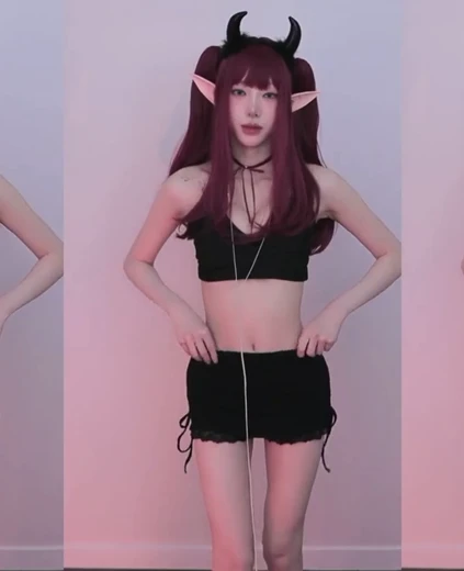 주콩콩 가슴골 악마 코스프레한 터미널 리액션
