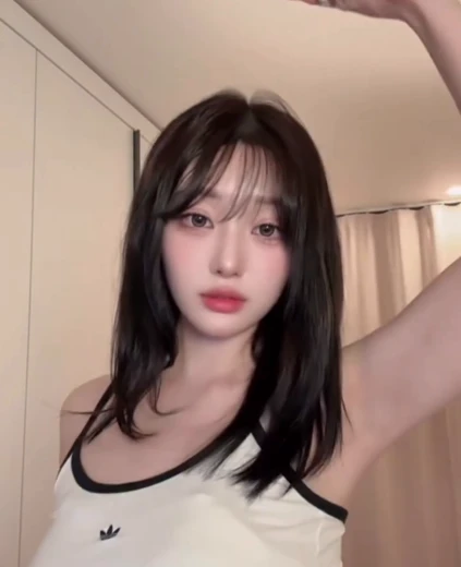 치어리더 권희원 가슴 아디다스 화이트 끈나시