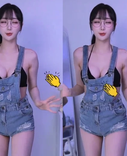우정우정 알가슴골 노출한 청멜빵 속 검정 브라