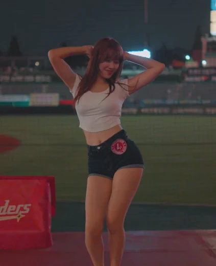 치어리더 김도아 가슴 봉긋 제로투 골반댄스