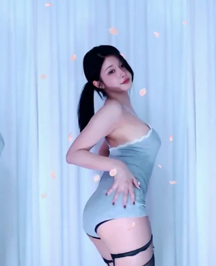 세경좌 가슴골 꿀벅지 회색 레이스 바디슈트  가터벨트