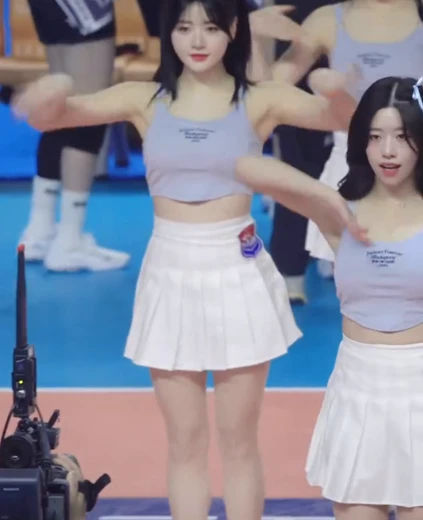 치어리더 정유미 가슴 살랑 살랑 귀여운 뚜뻐또딕 커버 댄스