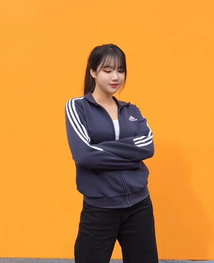 치어리더 이진 가슴 봉긋 트레이닝복도 잘 어울리는 삐끼삐끼