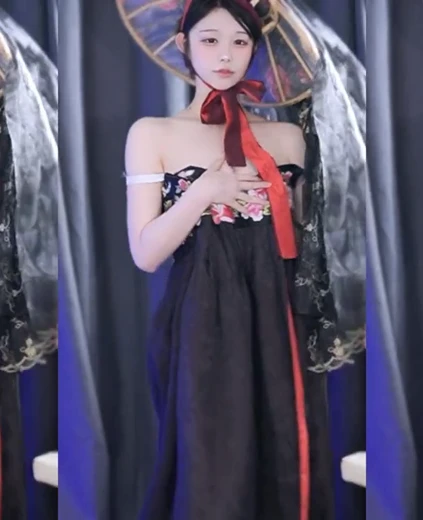 아가원숭이비 윗슴골 야무지게 모은 어우동 한복