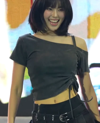 하이키 옐 배꼽 회색 원오프숄더 묵직한 무빙