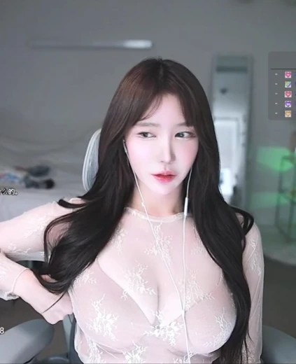 겨우디 F컵 흰 시스루 속 누드톤 브라 거유 가슴골