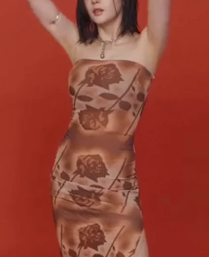 권은비 겨드랑이 화보촬영 비하인드 검정 민소매 묵직한 가슴 볼륨감