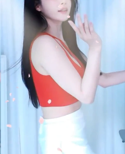 세경좌 알가슴골 노출한 빨간 모노키니 의상