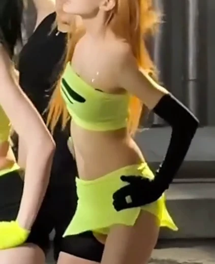 윈터 야꼽 레모네이드 비하인드 형광색 튜브탑 무빙 복부