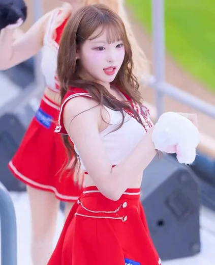 치어리더 신서윤 야벅지 귀여운 고양이 댄스