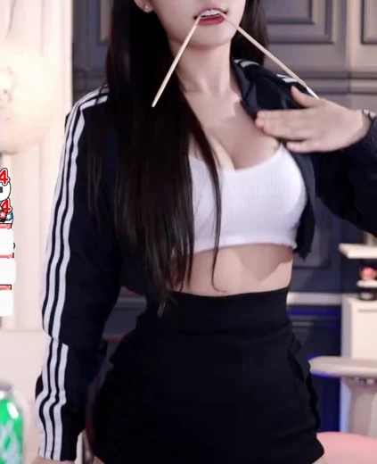 고라니율 가슴골 동네 일진누나 아디다스룩 ㅗㅜㅑ