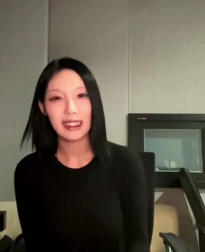 라잇썸 초원 가슴 라방 중 검정 크롭티 묵직한 가슴라인 ㅗㅜㅑ
