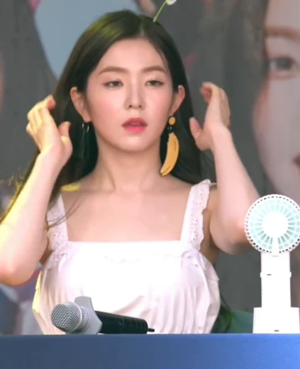 아이린 야드랑이 더위에 방심한 순백색 민소매 공주 잠옷