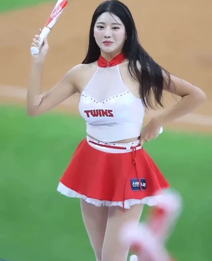 치어리더 김이서 가슴골 잠실 체고 잠실 여신 묵직한 무빙