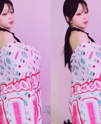 모르님 옆슴 미드에 구멍난 검정 홀터넥탑 언더붑
