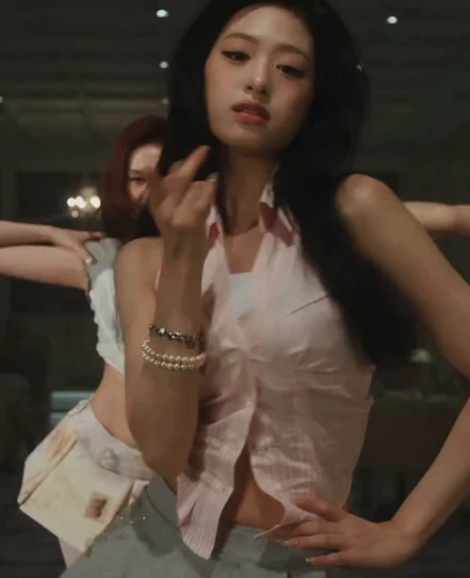 베몬 아현 허벅지 시스루 검정 모노니키 의상 출렁이는 가슴