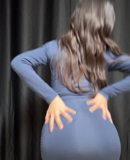 치어리더 윤영서 엉벅지 밀착 원피스 가슴골
