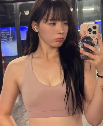 치어리더 하지원 윗슴골 운동후 땀에 젖은 브라탑