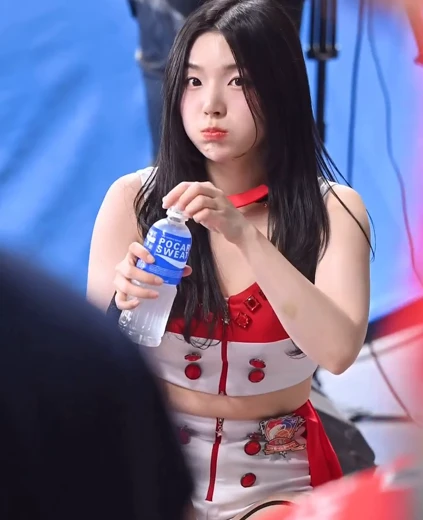 치어리더 조연주 허벅지 포카리 마시는 상큼한 여신