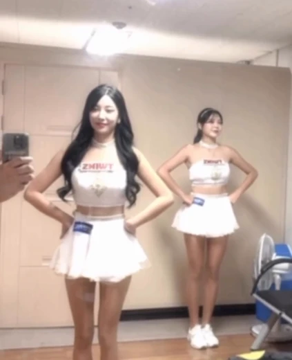 치어리더 김이서 허벅지  대기실에서 챌린지 ㅋㅋㅋㅋ