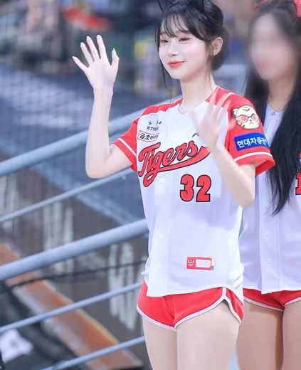 치어리더 이주은 야벅지 귀여운 손인사 핫팬츠Y존