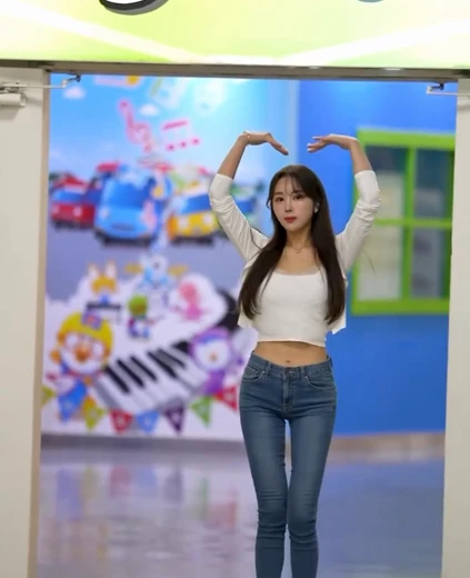 치어리더 이리안 야꼽 교촌 바이럴 허리 라인 실화냐