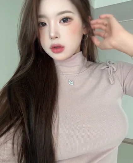 치어리더 양효주 가슴 봉긋 사복 배꼽 노출