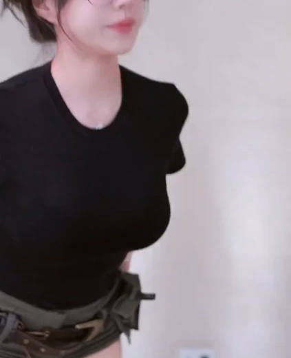 미오탱 야벅지 브라 다 비치는 시스루티 국방색 핫팬츠
