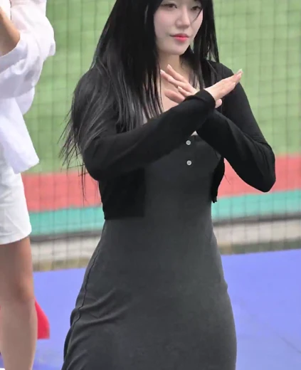 치어리더 조다정 가슴골 동탄 미시룩 의상