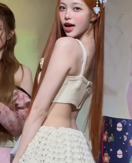 하츠투하츠 이안 허벅지 흰 골지 브라탑 기립근 레전드