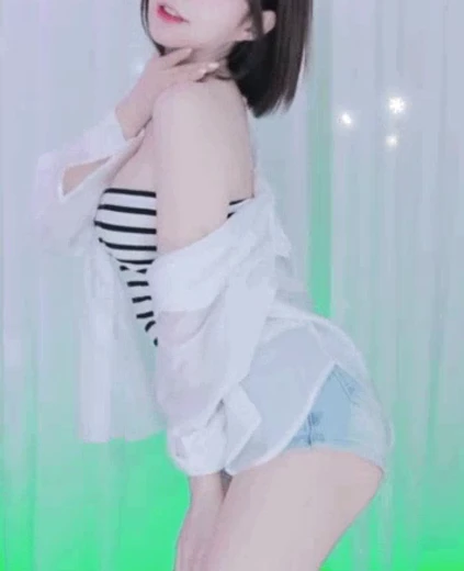 김빵귤 엉벅지 줄무늬 오프숄더 티셔츠 찰랑이는 바운스